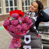 Букет хризантем БАКЛАЖАН с эвкалиптом