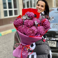 Букет хризантем БАКЛАЖАН с эвкалиптом