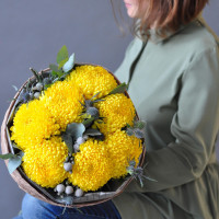 Букет желтых хризантем СЛАДКИЙ МЕД