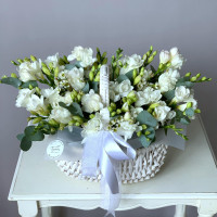 Корзина из ФРЕЗИИ