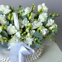 Корзина из ФРЕЗИИ