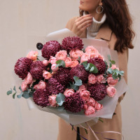 Букет с винными хризантемами и пионовиднымии розами ДЖАЙВ