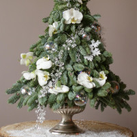 Авторская елочка ХРУСТАЛЬ с живыми орхидеями