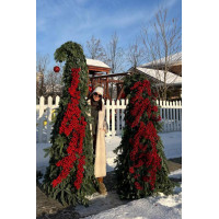 Елка с оформлением ЯГОДНАЯ 1,7 м