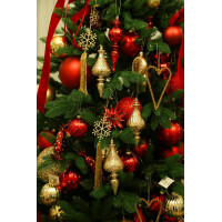 Елка с оформлением КРАСНО-ЗОЛОТАЯ