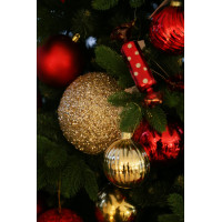 Елка с оформлением КРАСНО-ЗОЛОТАЯ