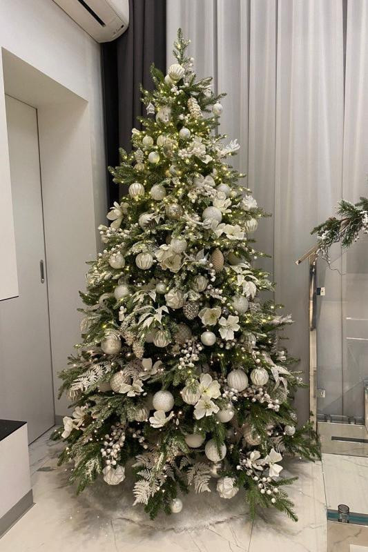 Елка с оформлением ЛУННЫЙ СВЕТ