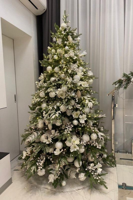 Елка с оформлением ЛУННЫЙ СВЕТ