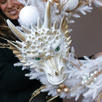 Эффектный венок БЕЛЫЙ ДРАКОН 2024