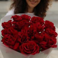 Букет бордовых роз ФЕЕРИЯ, 15 шт.