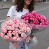 Букет малиновых пионовидных роз МАРСАЛА