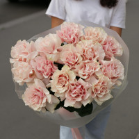 Букет с французскими розами ПУДРА АНГЕЛОВ, 15 шт.