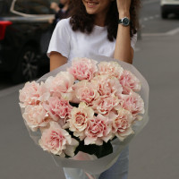 Букет с французскими розами ПУДРА АНГЕЛОВ, 15 шт.