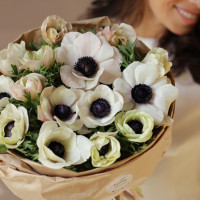 Букет ВЕСЕННИЕ АНЕМОНЫ, 15шт, 33х32, цвета в асс.