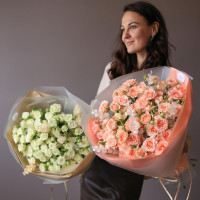 Монобукет с молочными кустовыми розами, 17 шт