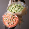 Монобукет с молочными кустовыми розами, 17 шт