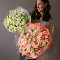 Монобукет с персиковыми кустовыми розами, 29 шт