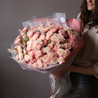 Монобукет с розовыми кустовыми розами, 29 шт