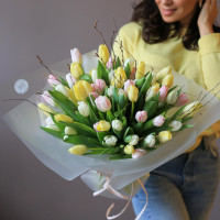 Букет БЕЛО-РОЗОВЫЙ МИКС, (БЕЗ лимонного сорта) 51 шт