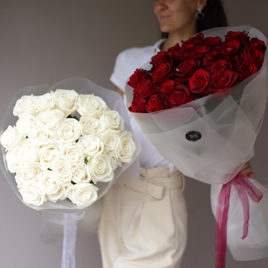 Букет алых роз КЛАССИКА, 25 шт