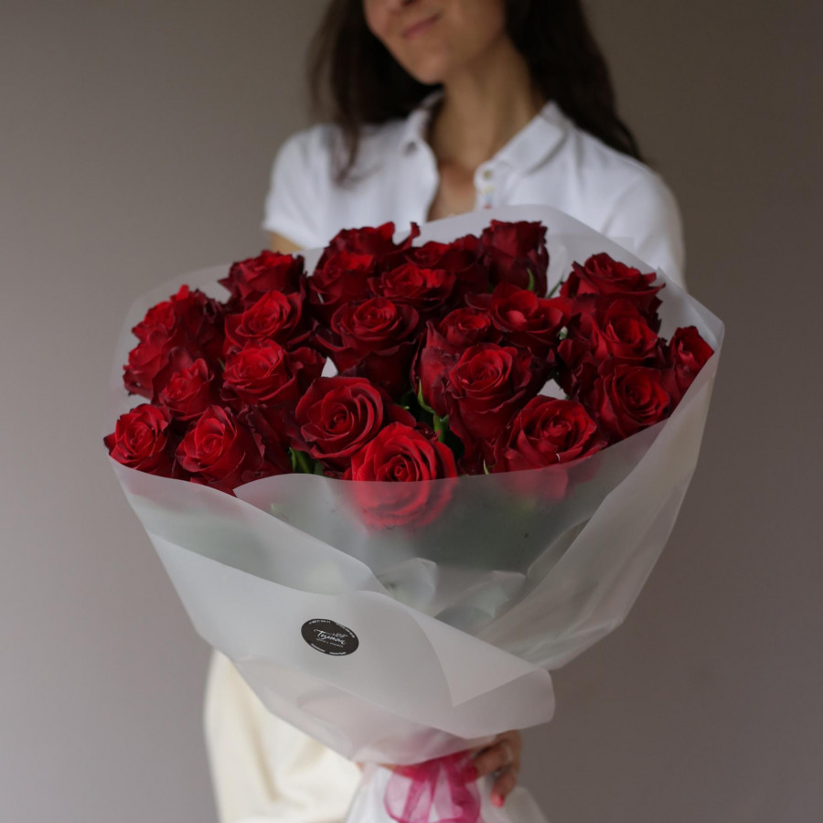 Букет алых роз КЛАССИКА, 25 шт