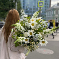 Букет с ромашками ПОЙДЕМ ЗА МНОЙ