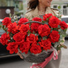 Корзина французских алых роз Nina, 19 роз *