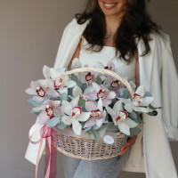 Корзина с орхидеями, M