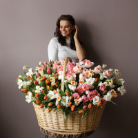 Букет WOW в корзине ВЕЛИКОЛЕПИЕ ВЕСНЫ