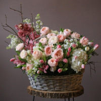 Корзина цветов премиум ВЕСЕННИЙ САД *