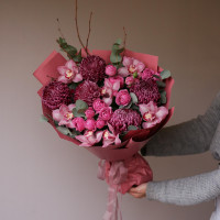 Букет с розами, хризантемой и орхидеями КРЕМ-ПОМАДКА