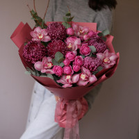 Букет с розами, хризантемой и орхидеями КРЕМ-ПОМАДКА