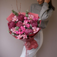 Букет с розами, хризантемой и орхидеями КРЕМ-ПОМАДКА