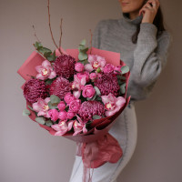 Букет с розами, хризантемой и орхидеями КРЕМ-ПОМАДКА