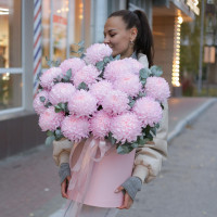 Коробка розовых хризантем, 19 шт.