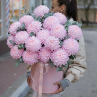 Коробка розовых хризантем, 19 шт.