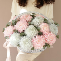 Корзина ДУО-ХРИЗАНТЕМА, белые и голубые хризантемы, 15 шт.