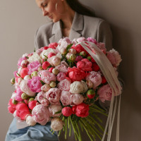 Букет ОХАПКА ПИОНОВ, 101 шт