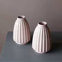 Ваза керамическая пастельно-розовая, 24 см