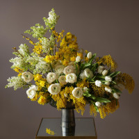 Композиция весенних цветов ПРЕМИУМ ГЕЛИОС