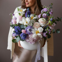 Букет в вазе ВЕСЕННИЙ ТУМАН