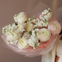 Букет * ранункулюсы и ароматная маттиола*