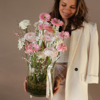 Букет в стеклянном цилиндре ПРОГУЛКА