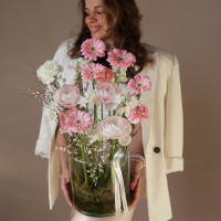 Букет в стеклянном цилиндре ПРОГУЛКА