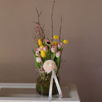 Букет в стеклянном цилиндре ЛЭЙЛИ