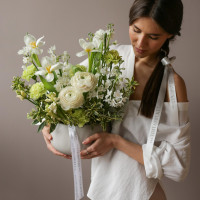 Букет в вазе ВЕСЕННЯЯ СВЕЖЕСТЬ