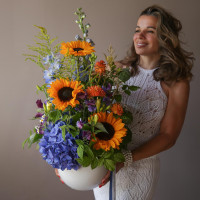 Композиция в кашпо ПОДСОЛНУХИ