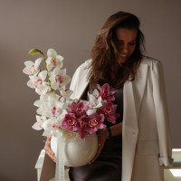 Цветы в вазоне из моно орхидеи Дуэт