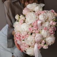 Букет с пионами НЕЖНЕЕ НЕЖНОГО