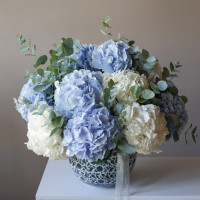 Букет гортензий в вазе ДУО-ГОРТЕНЗИЯ